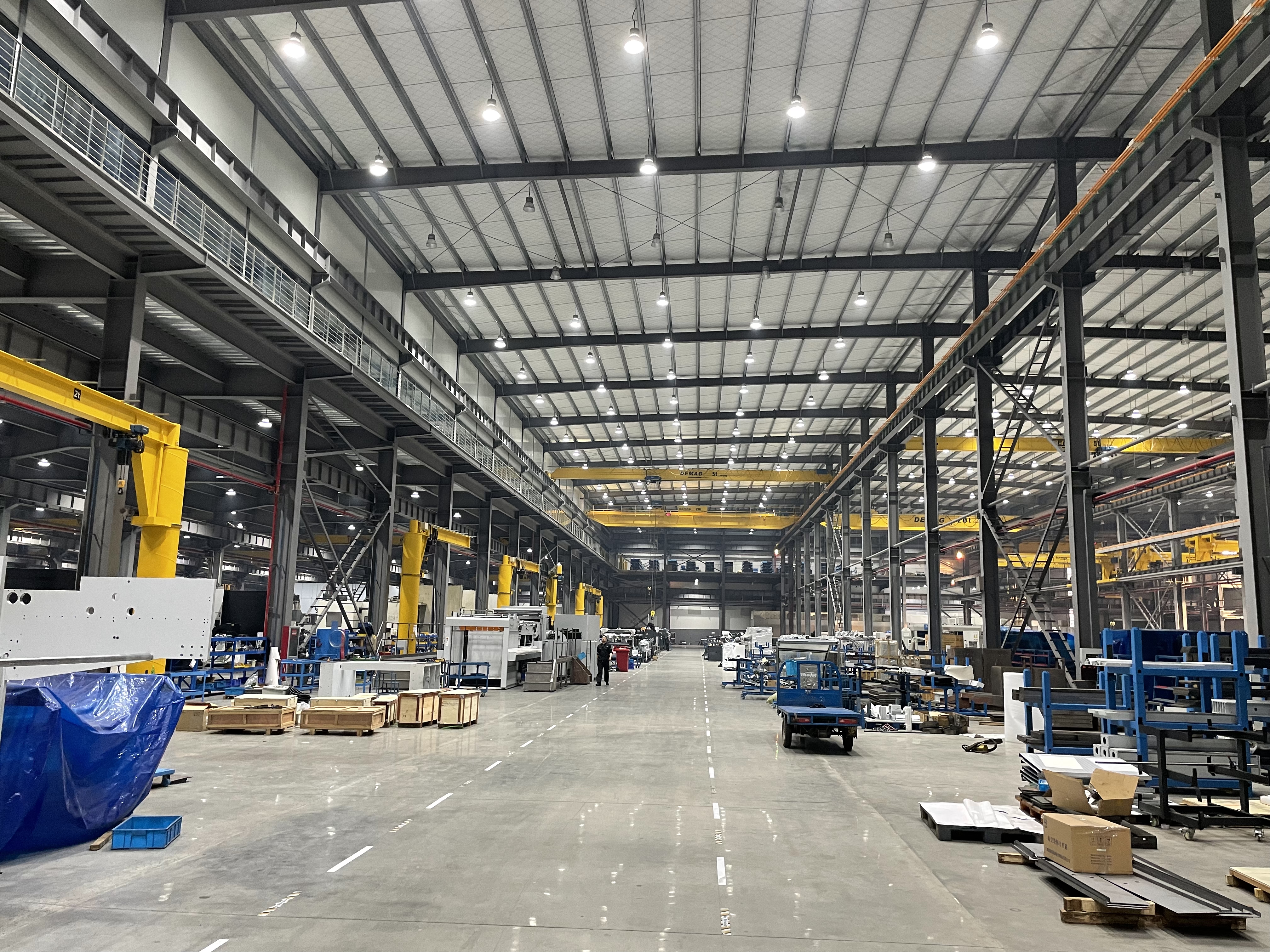 Nh&agrave; m&aacute;y giấy tờ